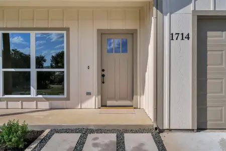 New construction Single-Family house 1714 Broken Bow Rd, Granbury, TX 76049 - image