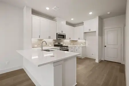 New construction Townhouse house 1113 Carnation Dr, Crowley, TX 76036 plan Julia - old world - image 5