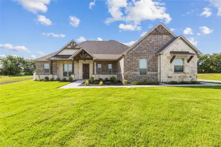 New construction Single-Family house 8400 Stallion Dr, Godley, TX 76044 - image