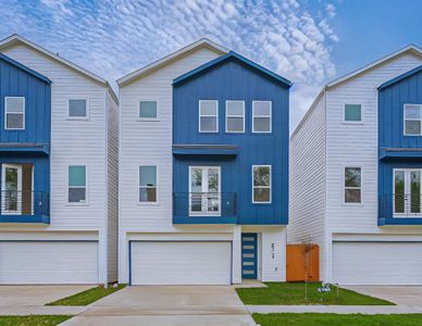 New construction Single-Family house 6907 St Augustine St, Houston, TX 77021 null- photo 0