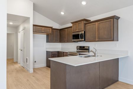 New construction Single-Family house 4008 Sw Obsidian Pl, Redmond, OR 97756 plan Astoria - image 8