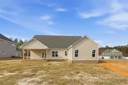 New construction Single-Family house 1923 Thomas Wood Dr, Fayetteville, NC 28306 plan Patriot - image