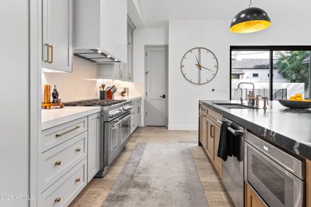 New construction Single-Family house 4702 E Calle Tuberia Dr, Phoenix, AZ 85018 - image 9