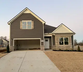 New construction Single-Family house 5724 Shoreline Dr, Murfreesboro, TN 37128 plan 2151 Elevation DEF - image