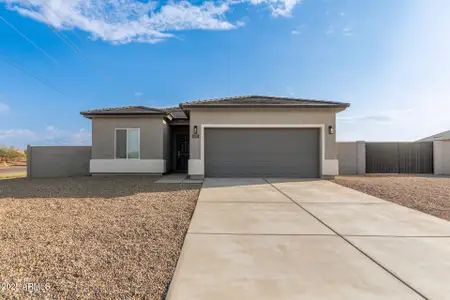 New construction Single-Family house 10872 W Cove Dr, Arizona City, AZ 85123 - image