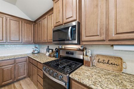 New construction Single-Family house 7737 Oakmeade St, Joshua, TX 76058 plan Concept 2186 - image 9