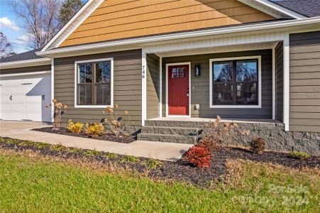 New construction Single-Family house 746 Whites Farm Rd, Statesville, NC 28625 null- photo 2 2