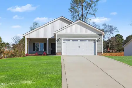 New construction Single-Family house 1711 Elizabeth Dr, Kinston, NC 28504 - image