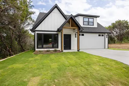 New construction Single-Family house 913 Colorado River Dr, Granbury, TX 76048 - image