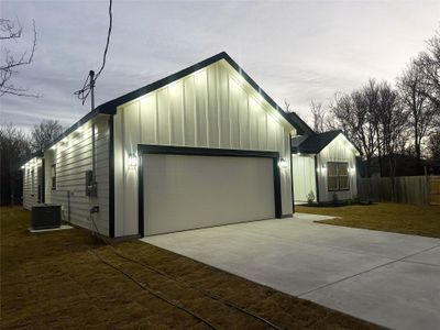 New construction Single-Family house 108 Keahi Ct, Bastrop, TX 78602 - image