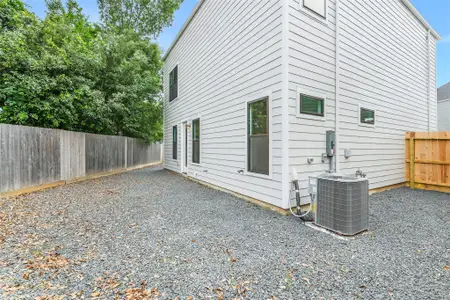 New construction Single-Family house 1114 Pearlwood Dr, Houston, TX 77008 - image