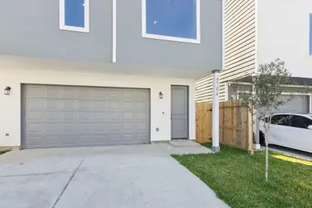 New construction Single-Family house 4704 Ward St, Houston, TX 77021 - image