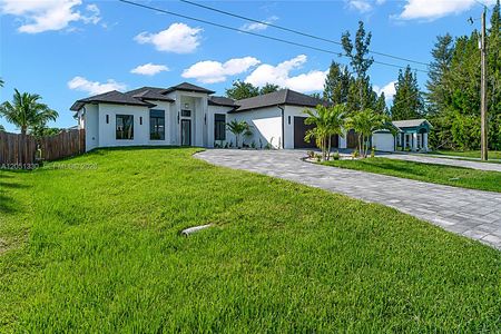 New construction Single-Family house 129 Sw 34Th Ave, Cape Coral, FL 33991 - image