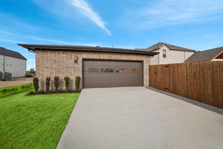 Edgewater Classic Series by David Weekley Homes in Royse City - image 7