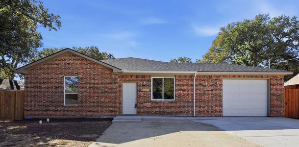 New construction Single-Family house 214 Pembrook St, Lake Dallas, TX 75065 - image