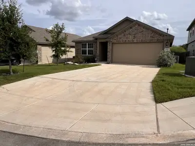 New construction Single-Family house 4910 Practice Grn, San Antonio, TX 78261 plan The Torre - image