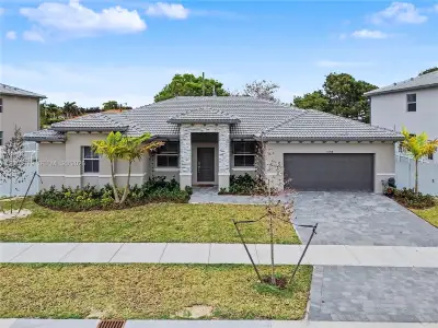 New construction Single-Family house 13218 Sw 189Th Ter, Miami, FL 33177 - image