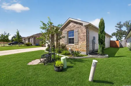 New construction Single-Family house 557 Chaco, Seguin, TX 78155 - image