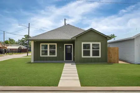 New construction Single-Family house 1301 Hawthorne St, Baytown, TX 77520 - image