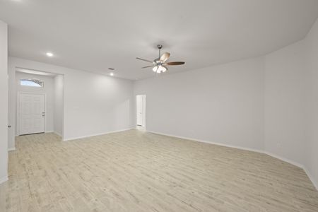 New construction Single-Family house 2637 River Bank Dr, Burleson, TX 76028 plan Dover - image 18
