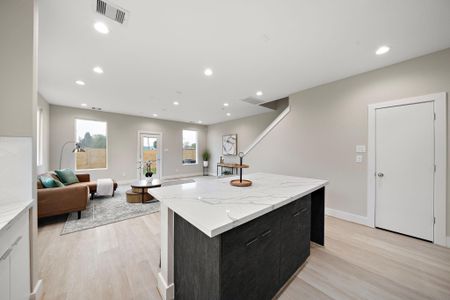 New construction Single-Family house 8672 Easthaven Blvd, Houston, TX 77075 - image 7