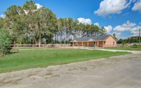 New construction Single-Family house 711 Road 5014, Cleveland, TX 77327 - photo 0