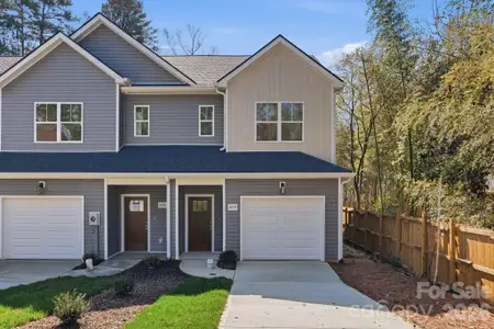 New construction Townhouse house 659 Stillgreen Ln, Charlotte, NC 28214 - image