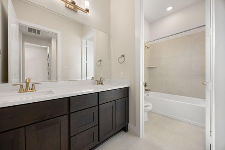 New construction Single-Family house 306 Eastern Towhee Ct, Magnolia, TX 77354 plan Leon - image 10