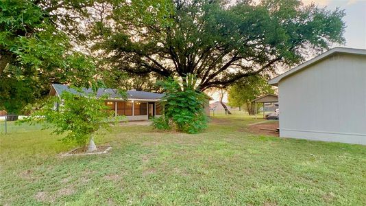 New construction Single-Family house 908 N Brazos St, Whitney, TX 76692 - image