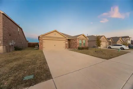 New construction Single-Family house 6436 Auburn Dale Rd, Pilot Point, TX 76258 plan Agora II - image