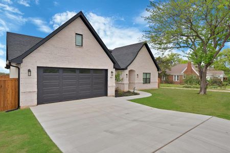 New construction Single-Family house 905 N Trinity St, Decatur, TX 76234 - image