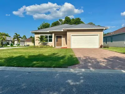 New construction Single-Family house 660 Ne Moss Rose Pl, Port St. Lucie, FL 34983 - image