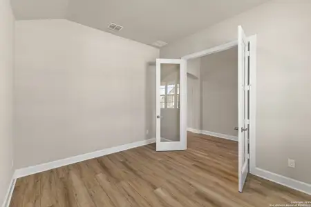 New construction Single-Family house 130 Gallant Fox Dr, Castroville, TX 78009 plan Plan 2632 - image 17