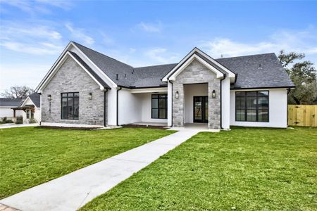 New construction Single-Family house 2141 Stone Mdw, Fredericksburg, TX 78624 - image