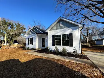 New construction Single-Family house 228 Queens Rd, Gastonia, NC 28052 null- photo 1 1