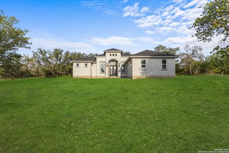 New construction Single-Family house 114 Cr 6875, Natalia, TX 78059 null- photo 0