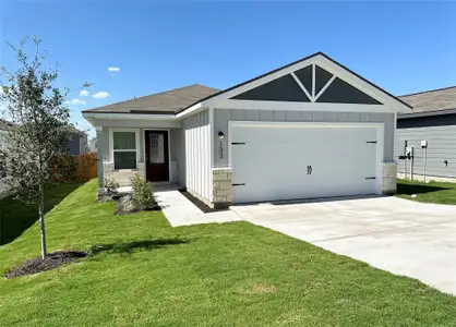 New construction Single-Family house 133 Captain Dooley Ln, Jarrell, TX 76537 plan Hawthorne - image