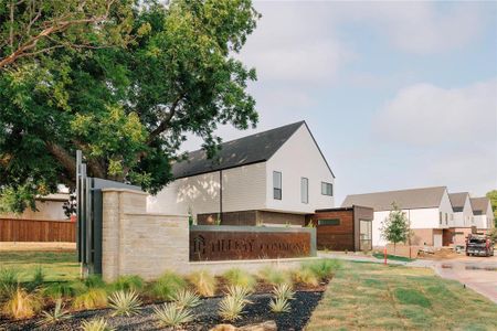 Tillery Commons by Maykus Homes in Grapevine - photo 0 0