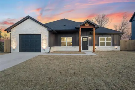 New construction Single-Family house 1628 Ewing St, Waco, TX 76706 - image