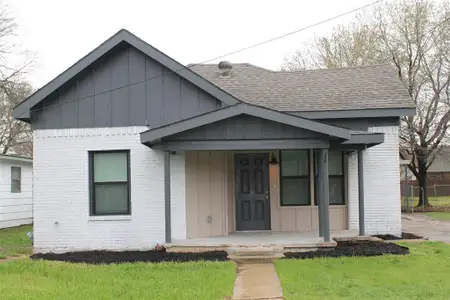 New construction Single-Family house 104 S Hubbard St, Alvord, TX 76225 - image