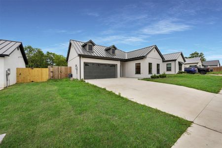 New construction Single-Family house 407 N Dallas St, Rice, TX 75155 null- photo 2 2