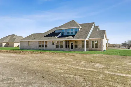 New construction Single-Family house 152 Swan Lake Dr, Waxahachie, TX 75165 plan Yukon - image 4