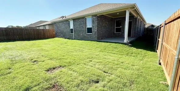 New construction Single-Family house 2513 Goldfinch Dr, Denton, TX 76205 plan LARK - image