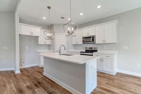 New construction Single-Family house 6017 Oak Hollow Wy, Crestview, FL 32539 plan Maybell I - image 7