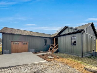 New construction Single-Family house 171 Peyton Elaine Rd, Clyde, NC 28721 - image