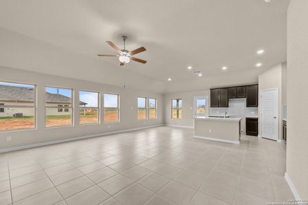 New construction Single-Family house 113 Reno Trl, Floresville, TX 78114 Ellsworth- photo 11 11