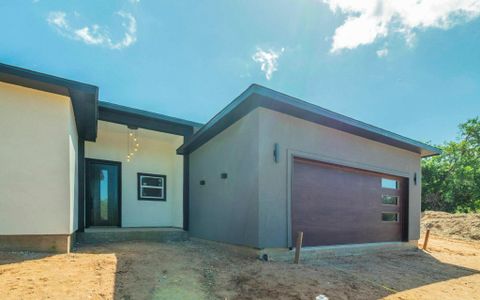 New construction Single-Family house 320 Kahana Ln, Bastrop, TX 78602 null- photo 0