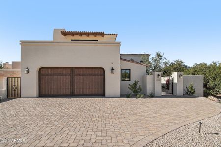 New construction Single-Family house 5830 N Echo Canyon Ln, Phoenix, AZ 85018 - image