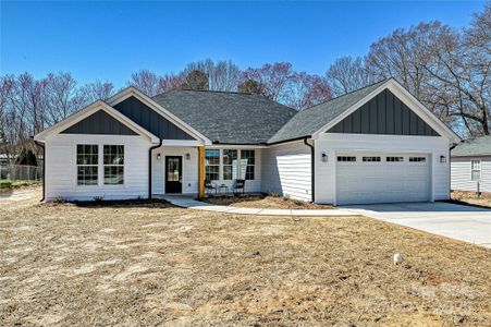 New construction Single-Family house 603 N Elm St, Cherryville, NC 28021 null- photo 0