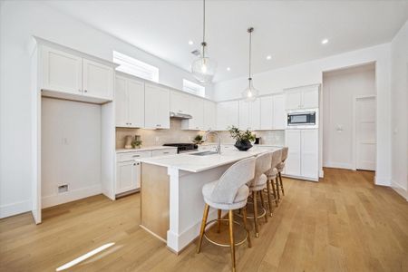 New construction Single-Family house 1522 W 21St St, Houston, TX 77008 - image 13